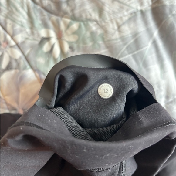 Lululemon In Movement Tight 25” - Picture 4 of 5